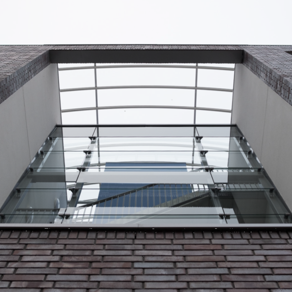 hak4t-2153-Hakvoort daglicht_Gebogen lichtstraat_Bijvanck (1)